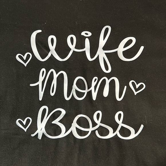 Black short sleeve Tshirt with iron on decal - Picture 1 of 2